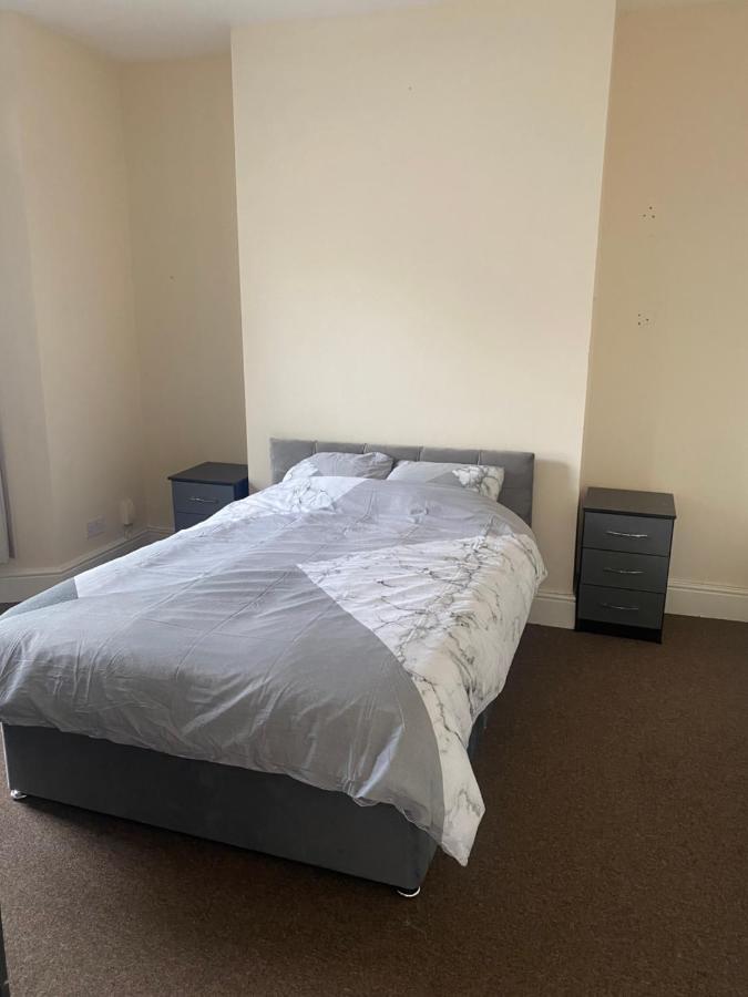 Spacious 4 Bedroom House Near Stokes Croft!! Central!!! 布里斯托 外观 照片