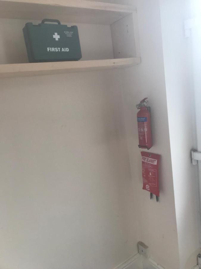 Spacious 4 Bedroom House Near Stokes Croft!! Central!!! 布里斯托 外观 照片